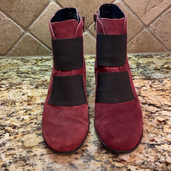 Aerosoles Heelrest Get Fit Suede Wedge Booties Size 5 - Picture 3 of 14